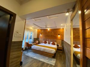 the aesthetic hotel and restaurant