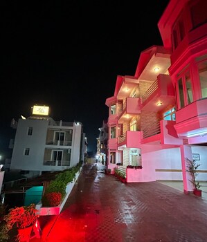 Royal Court By The Lake Hill,Nainital>>Bhimtal,3 star