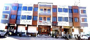 jmc hotel the moon