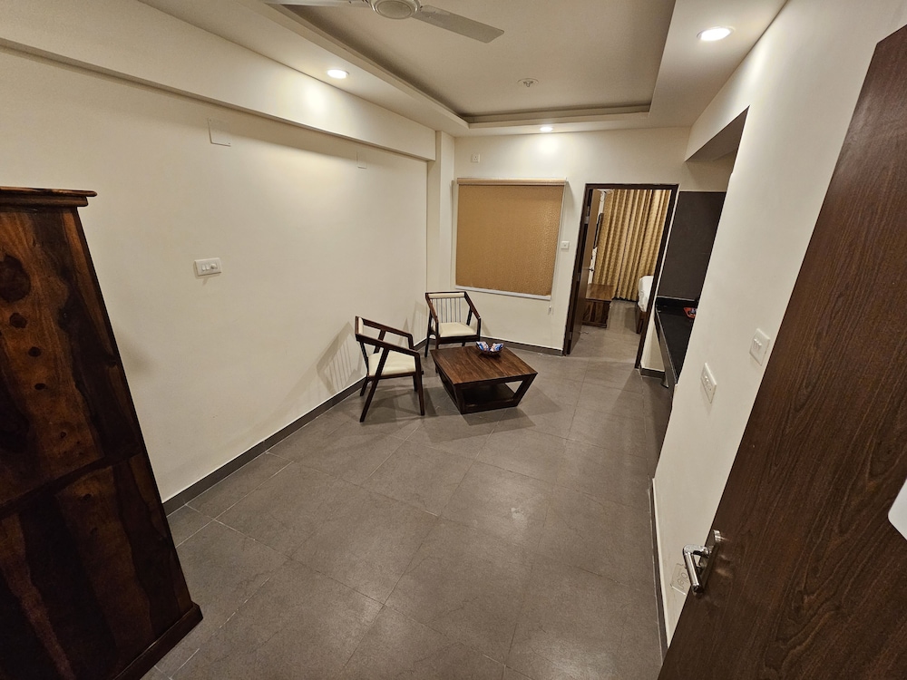 hello by ananya