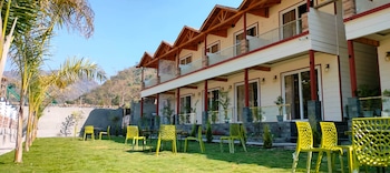qcent woods spa and resort