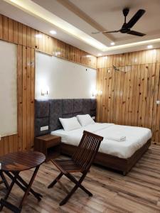qcent woods spa and resort