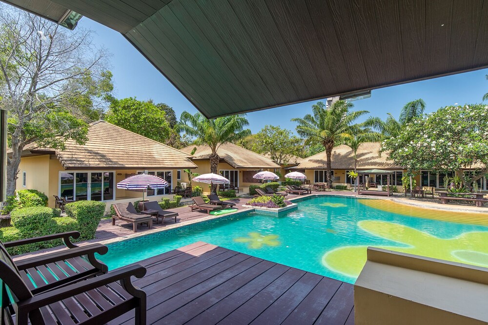 east sea paradise hotel