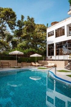 ndaru luxury suites