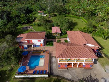 Casa Rivera Del Cacao,Buenavista>>Armenia,3 star