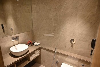 All Seasons,Lucknow>>Gomti Nagar,2.5 star