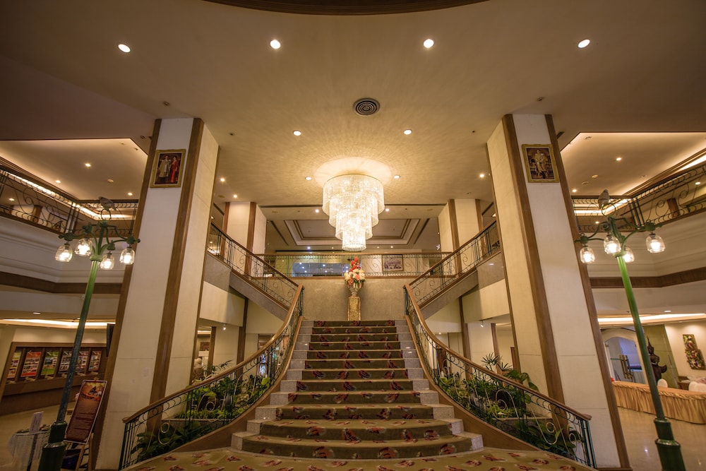 twin lotus hotel