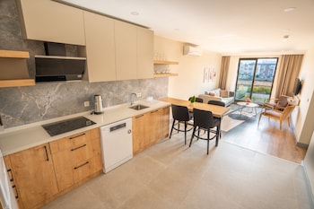 marine homes lara
