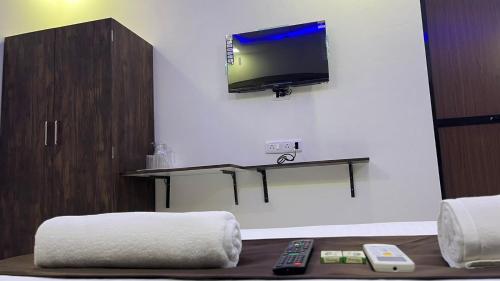 hotel plaza rooms prabhadevi dadar