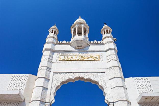 hotel plaza rooms prabhadevi dadar