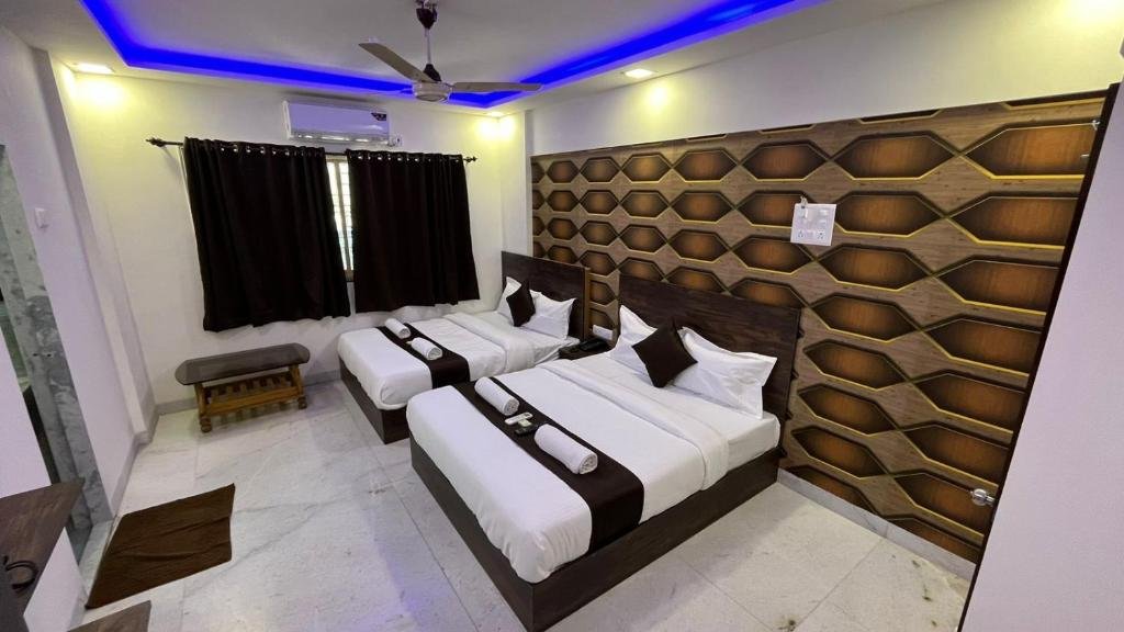 Hotel Plaza Rooms - Prabhadevi Dadar,India>>Mumbai,3 star