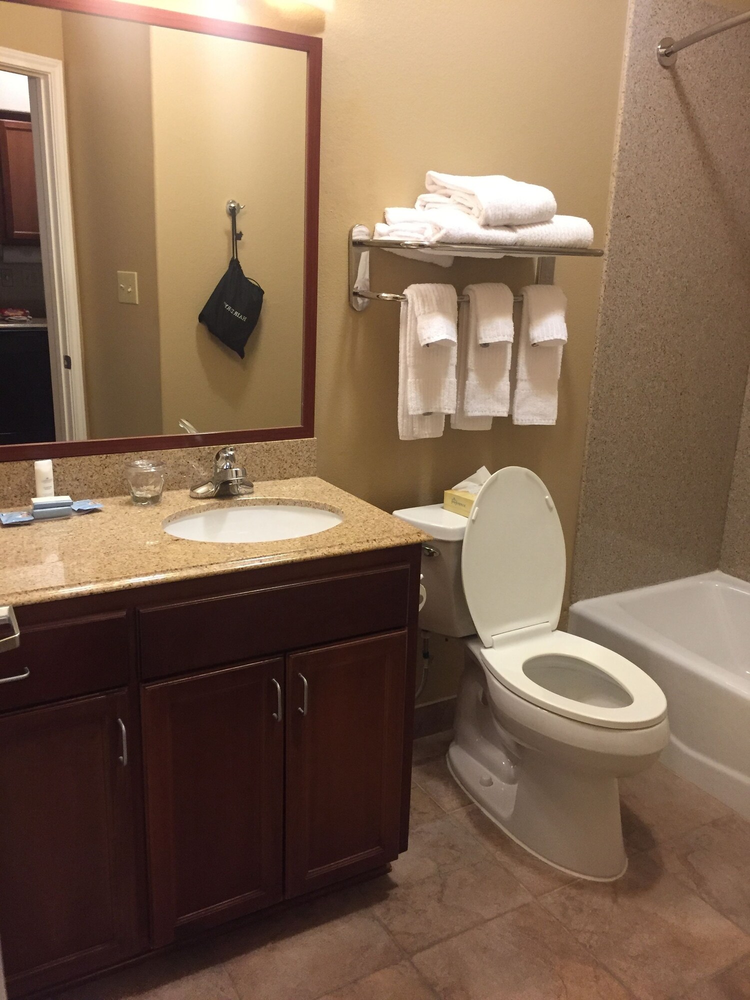 candlewood suites victoria by ihg
