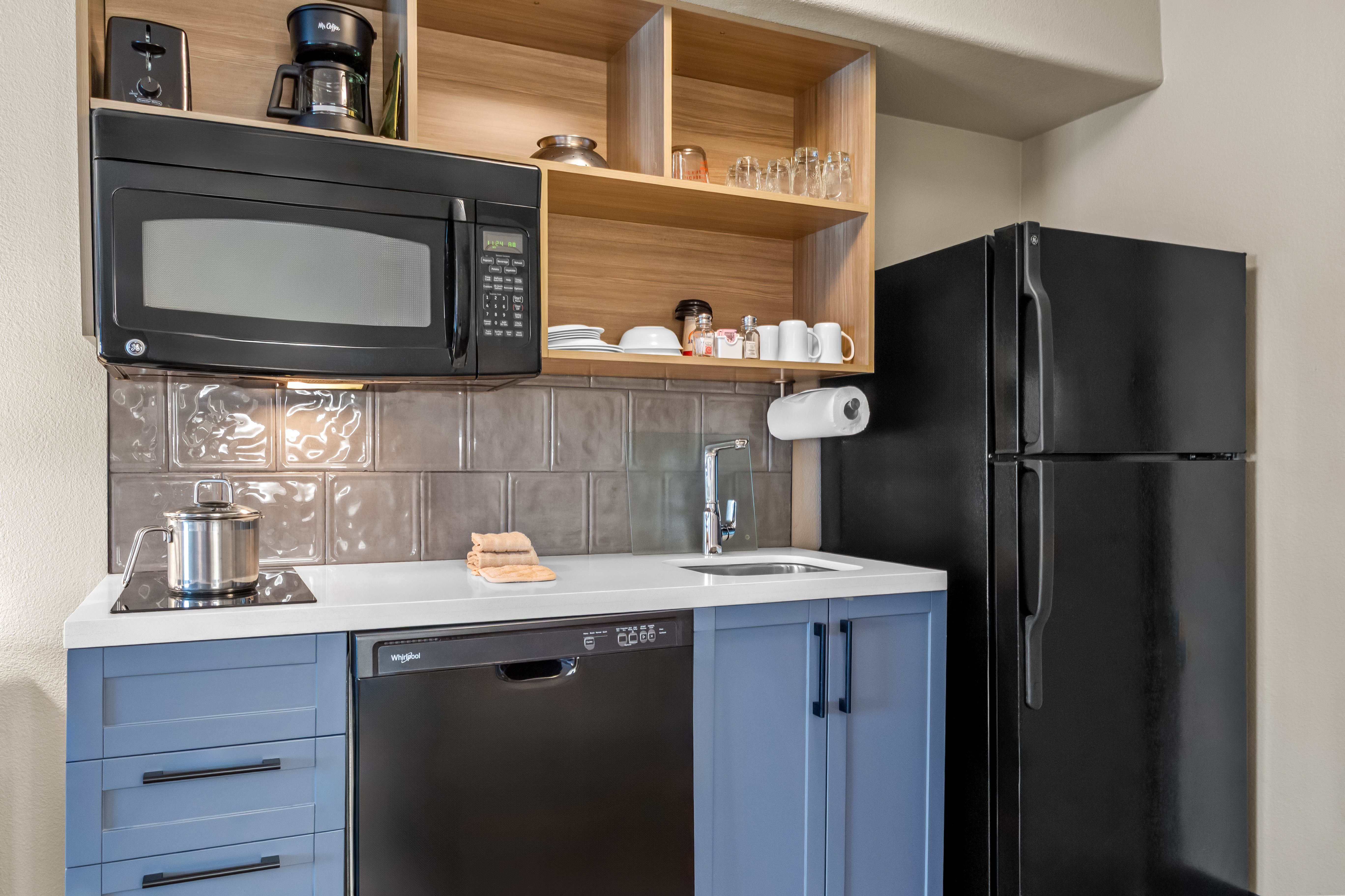 candlewood suites victoria by ihg