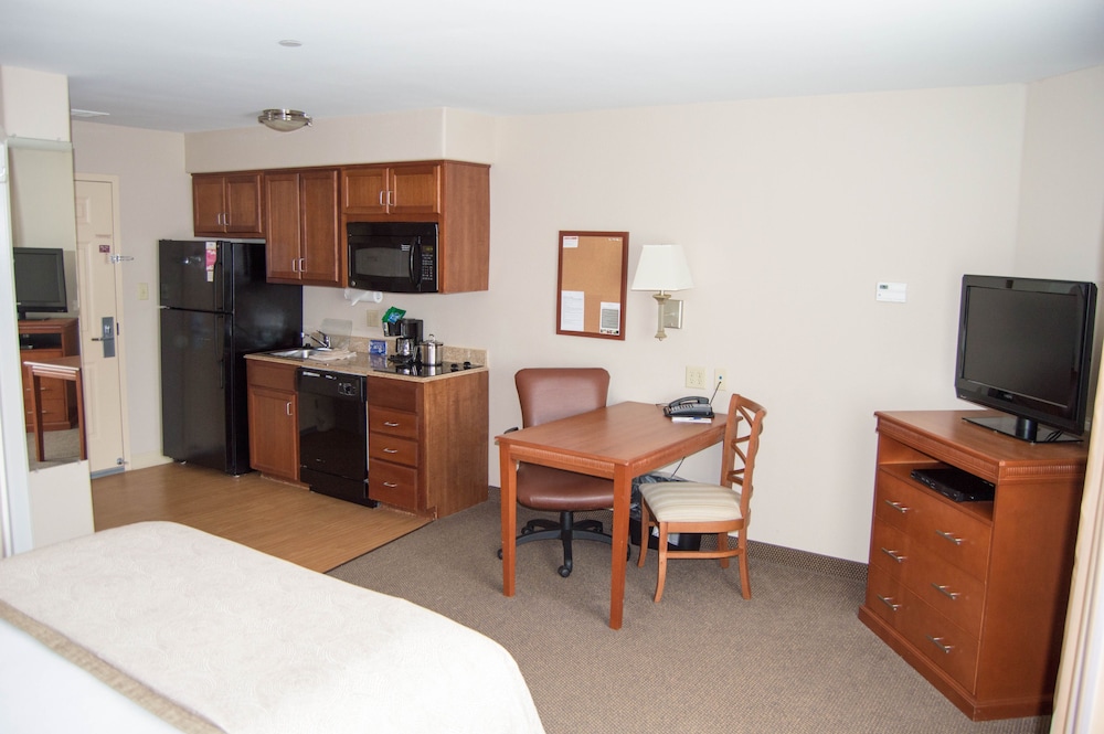candlewood suites victoria by ihg