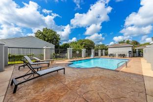 candlewood suites victoria by ihg
