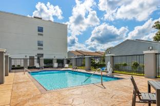 candlewood suites victoria by ihg