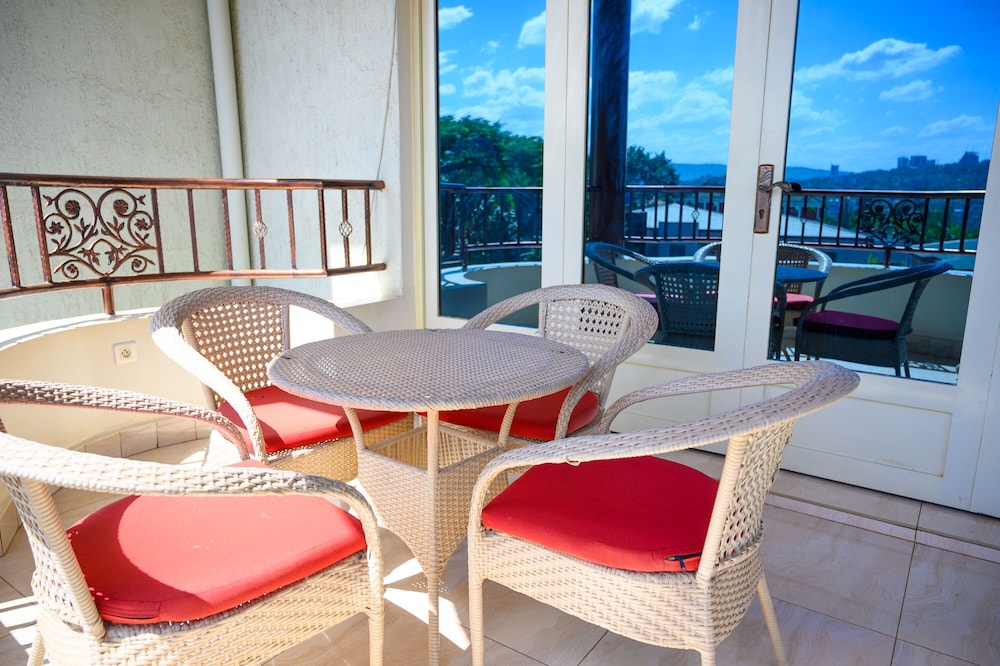 white stone apartment kimihurura
