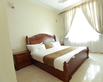 white stone apartment kimihurura