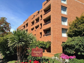 embassy inn