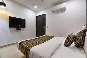 hotel travana stay at pitampura
