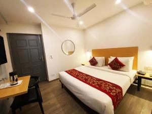 hotel travana stay at pitampura