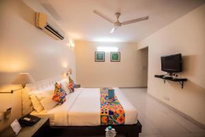 hotel diamond tree saket