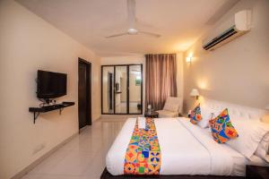 hotel diamond tree saket