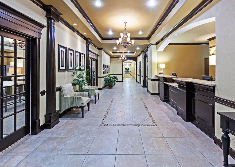 holiday inn express hotel and suites victoria by ihg