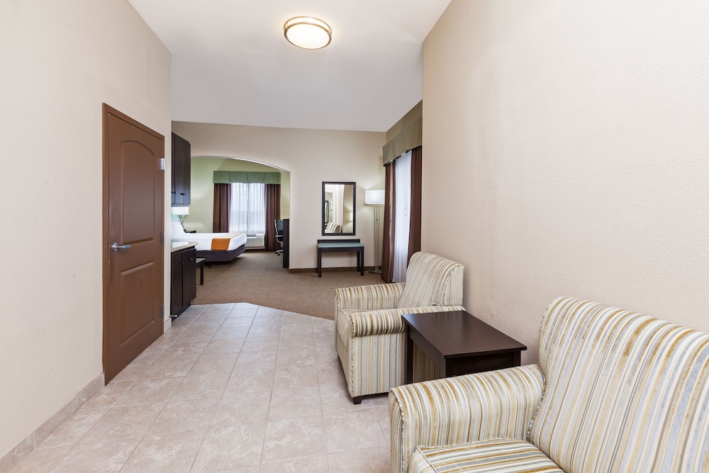 holiday inn express hotel and suites victoria by ihg