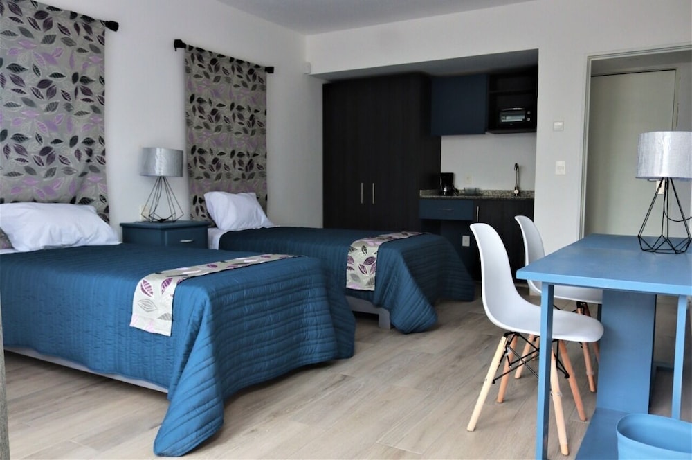 expo satelite hotel and suites