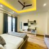 The Empire Suites,India>>Gurugram,3 star