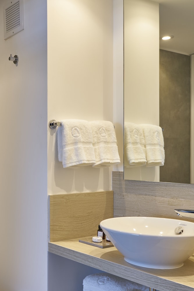 almarena puerto retiro