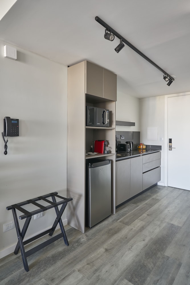 almarena puerto retiro