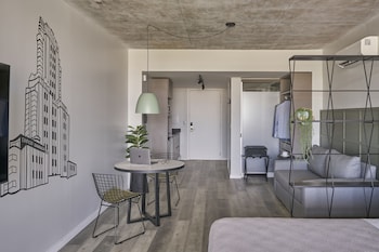 almarena puerto retiro