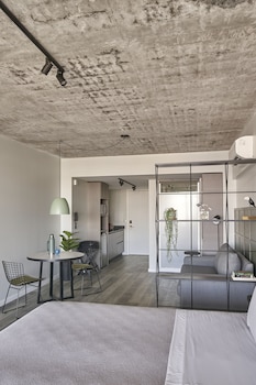 almarena puerto retiro