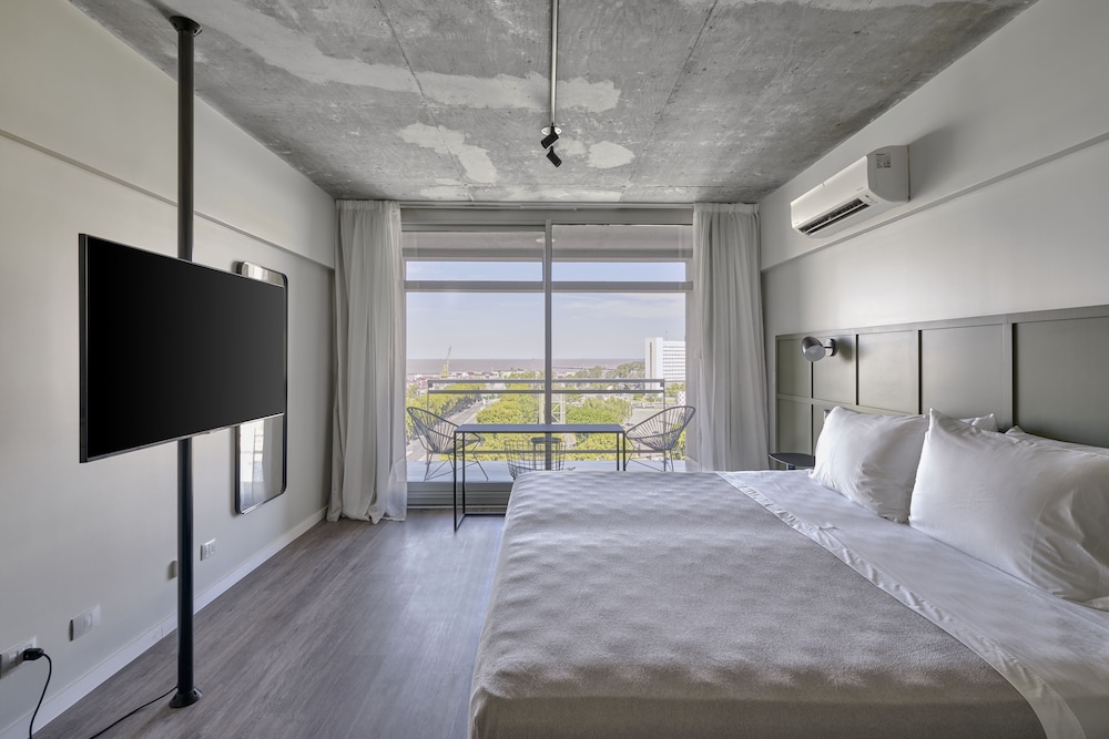 almarena puerto retiro