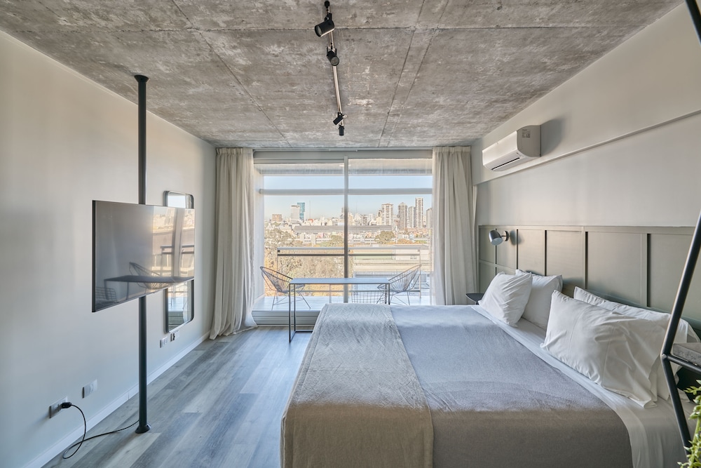 almarena puerto retiro