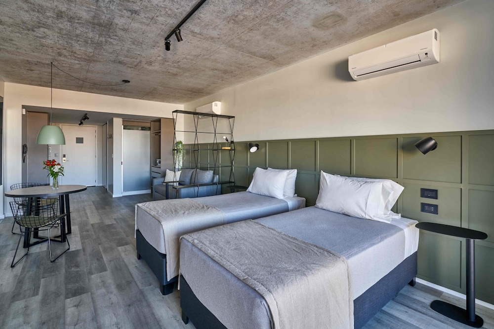 almarena puerto retiro