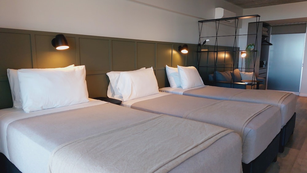 almarena puerto retiro