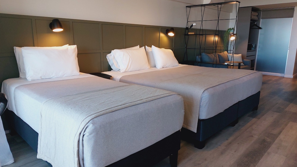 almarena puerto retiro