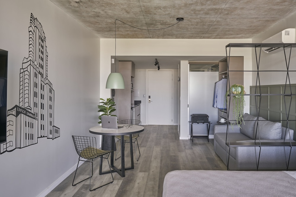 almarena puerto retiro