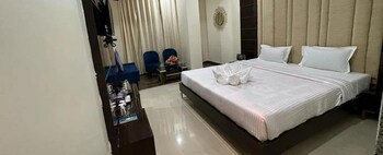 hotel sai mrinalini