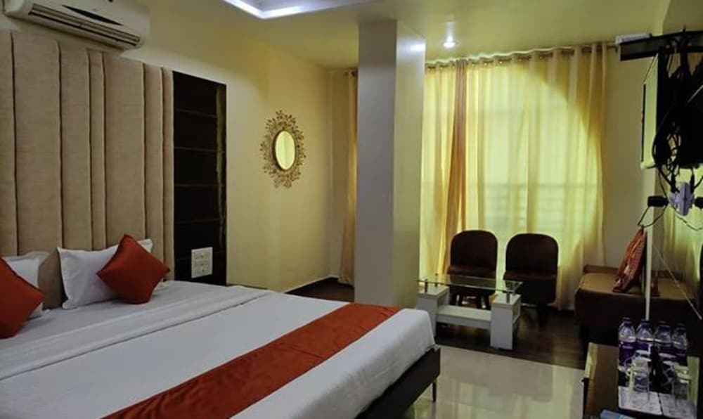 hotel sai mrinalini