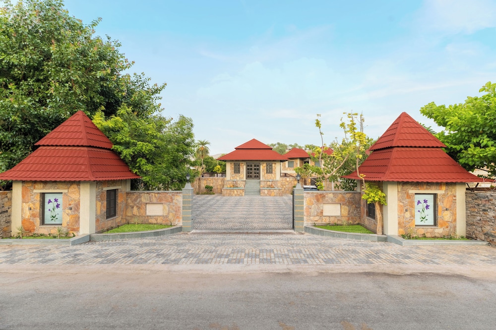 sarasiruham resort private pool villa