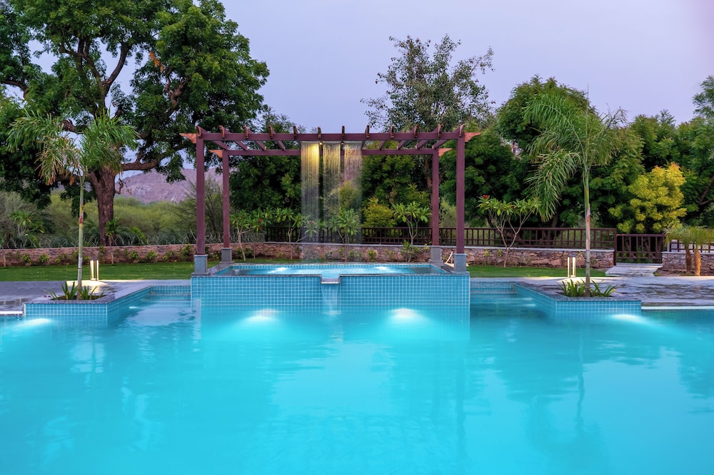 sarasiruham resort private pool villa