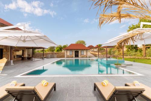 sarasiruham resort private pool villa