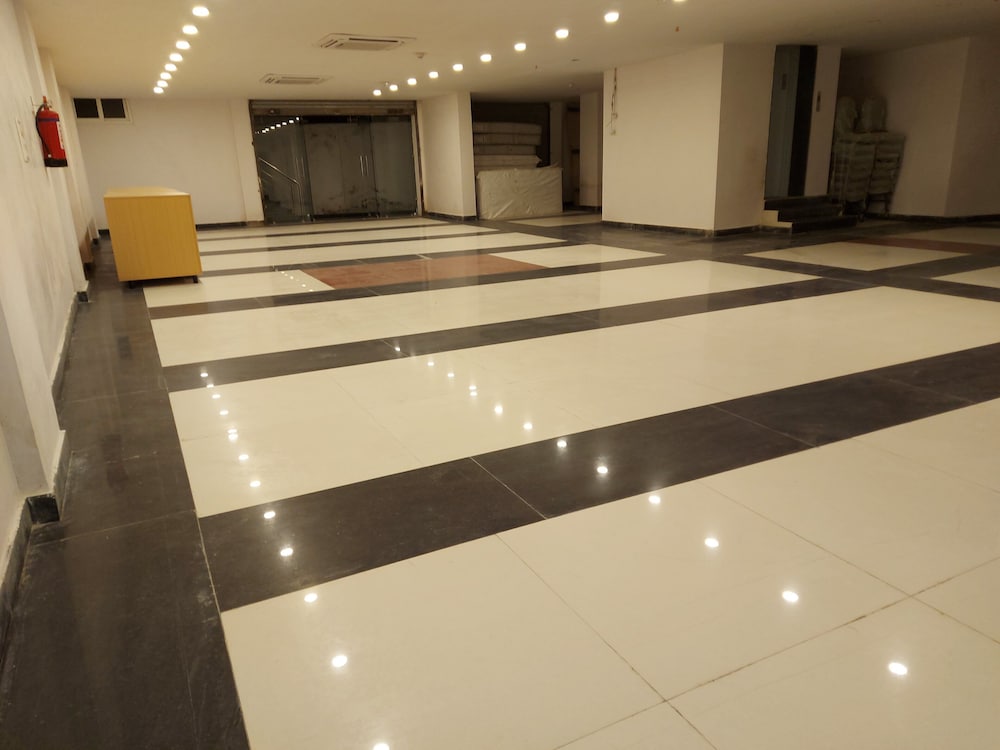 hotel townhouse udaipur city railway station