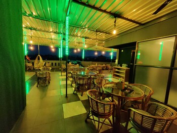 hotel townhouse udaipur city railway station