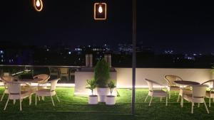 Ava Hotels And Corporate Suites,India>>Gurugram,2 star