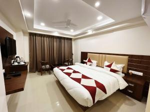 hotel mk grand